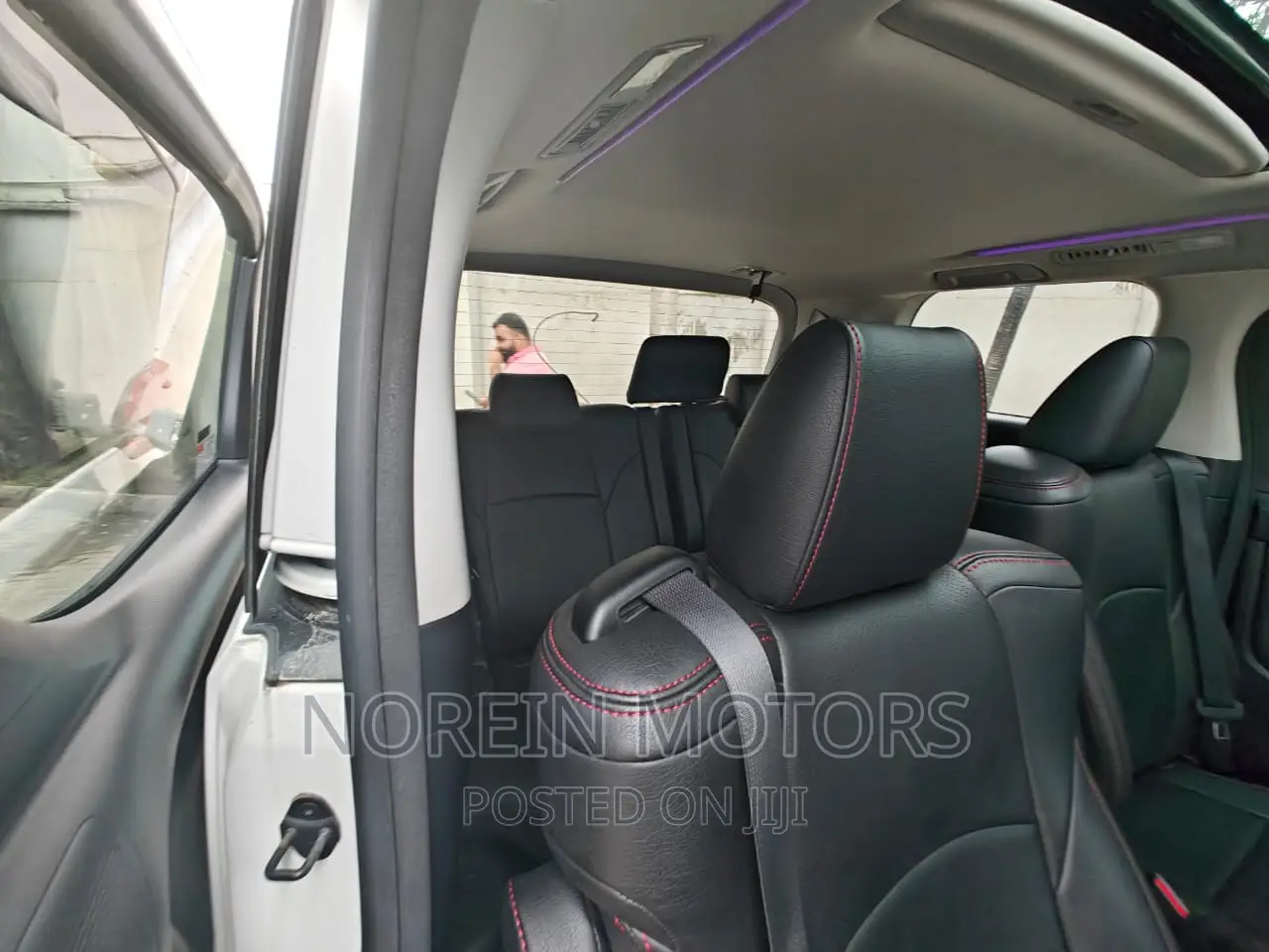 Toyota Alphard 2019 Off white