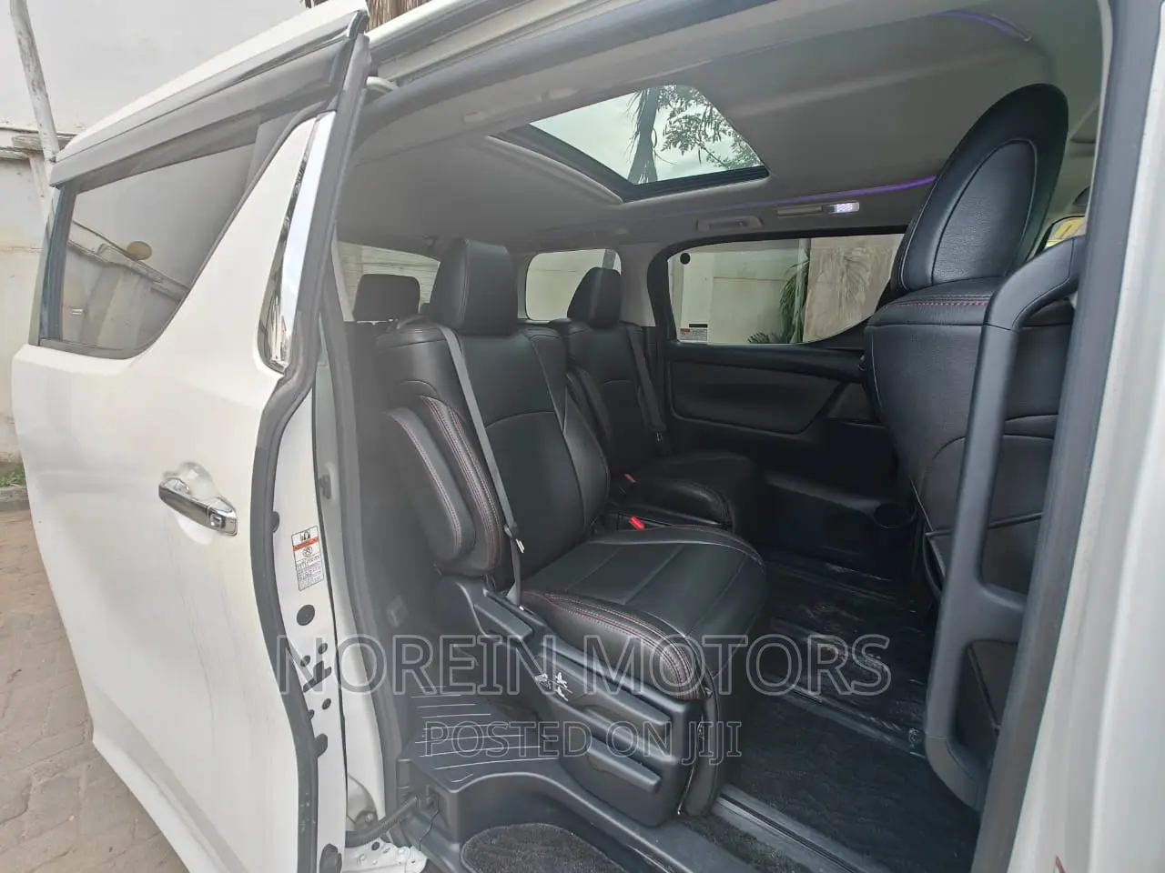 Toyota Alphard 2019 Off white