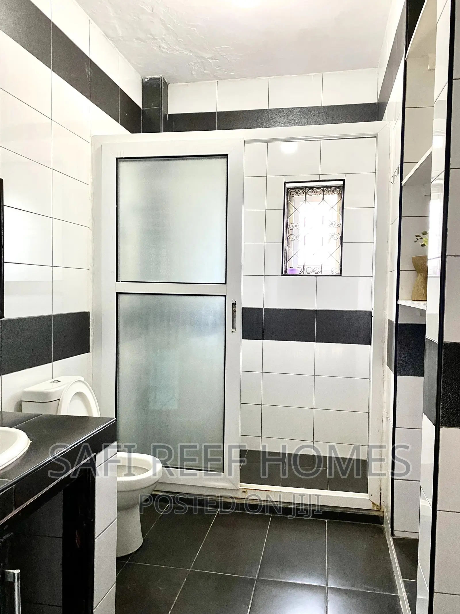5bdrm Maisonette in Nyali for rent