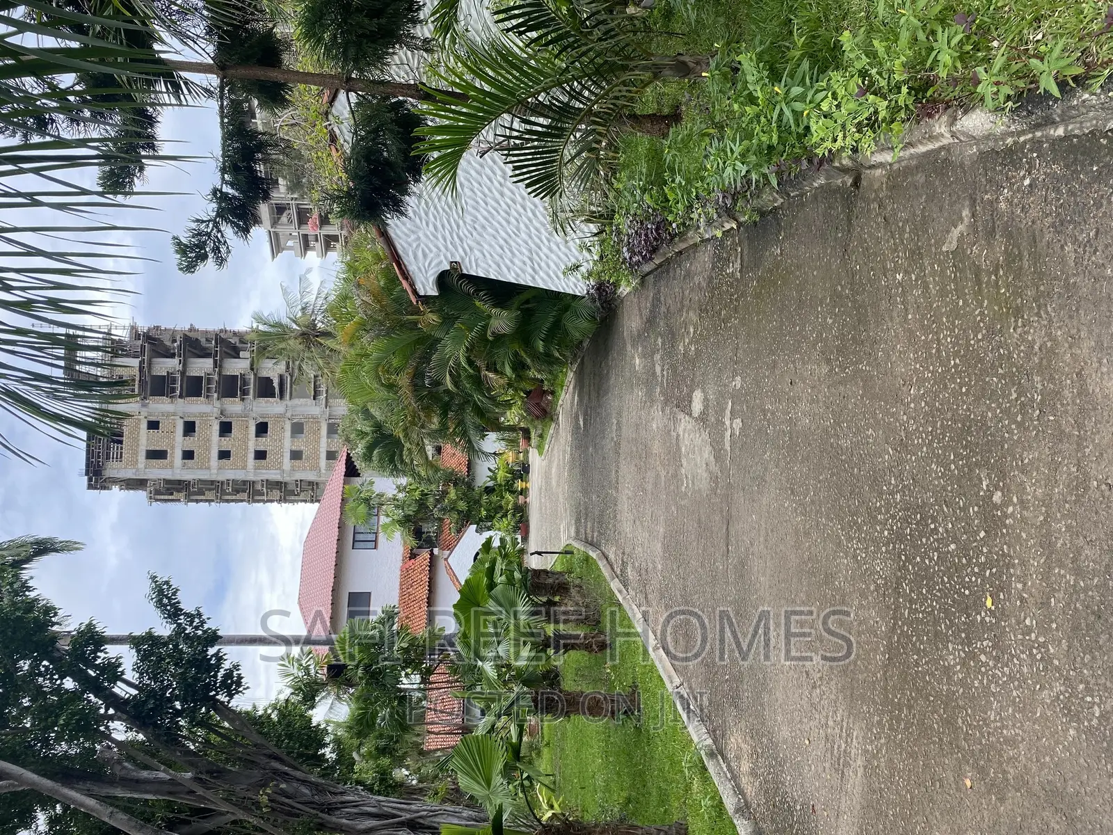 6bdrm Maisonette in Nyali for sale