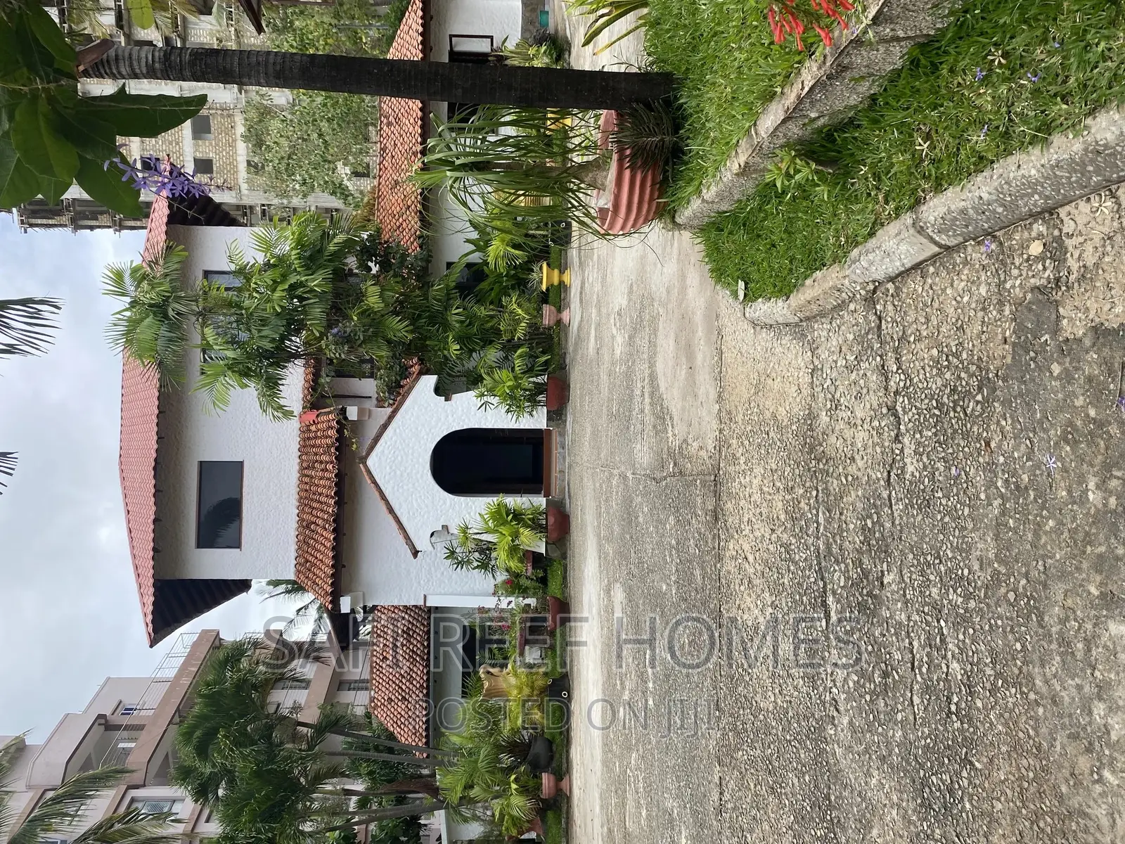 6bdrm Maisonette in Nyali for sale