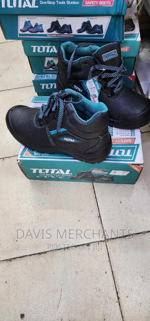 Safety Boots Size 43 Made by Total Company - thumbnail 3