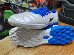 Total 90 Soccer/Football Trainer Boots (41,42,43)