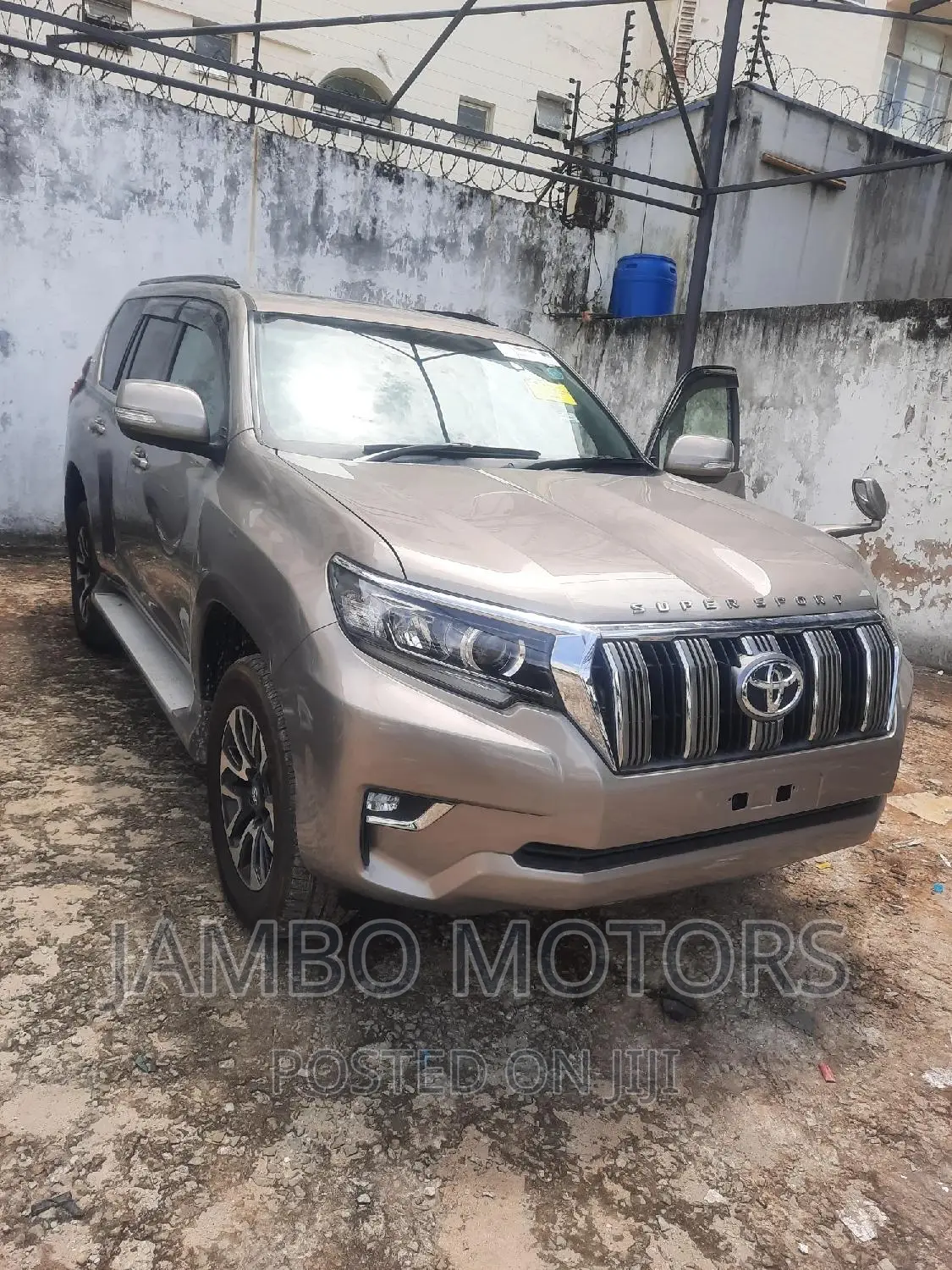 Toyota Land Cruiser Prado 3.0 D-4D (190 Hp) 7 seats 2016 Gold