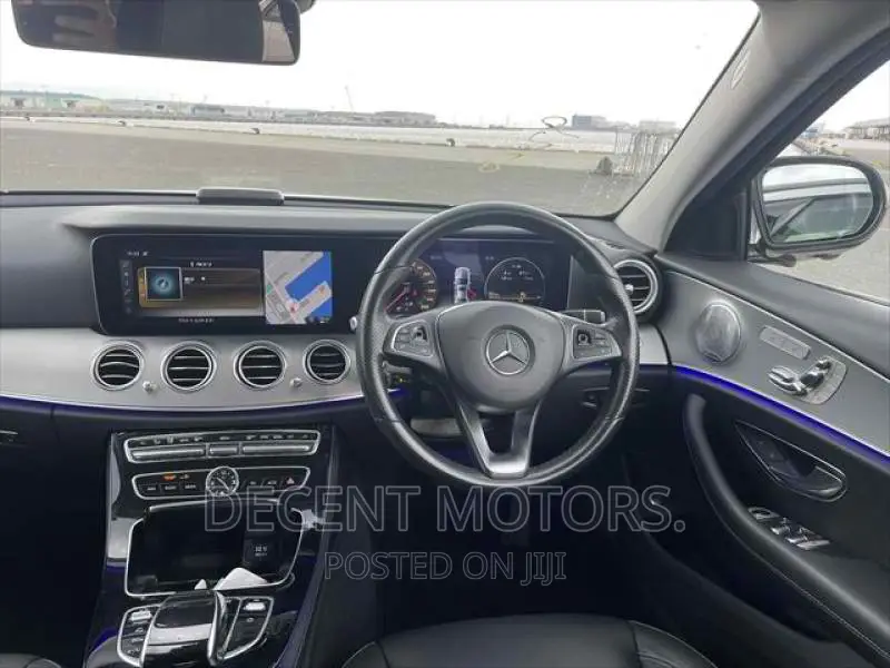 Mercedes-Benz E200 2017 Gray