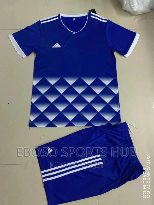 Football Uniform Adidas Blu Color