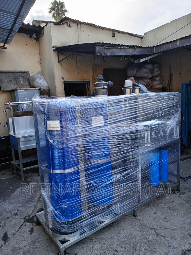 Commercial Water Purification Machines Packaging, Refilling - thumbnail 8