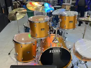 Tama Classic 5pc Drumset With 3 Stands Ride Crush High Hats