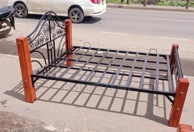 5*6 Mahogany Bed - main view