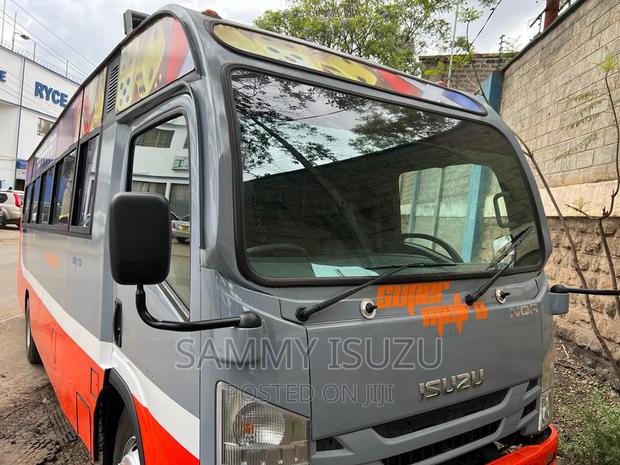 New Isuzu Executive Bus 2022 Grey - thumbnail 5