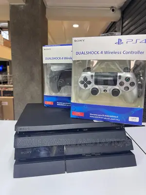 Ps4 Console Used and New Controller