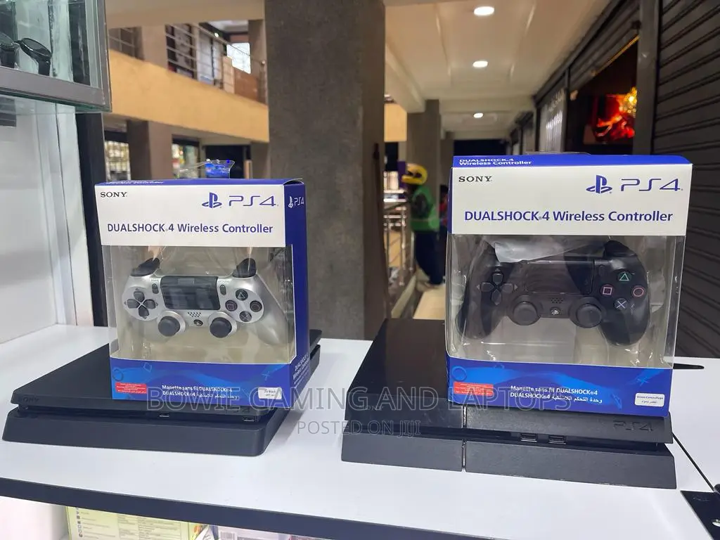 Ps4 Console Used and New Controller
