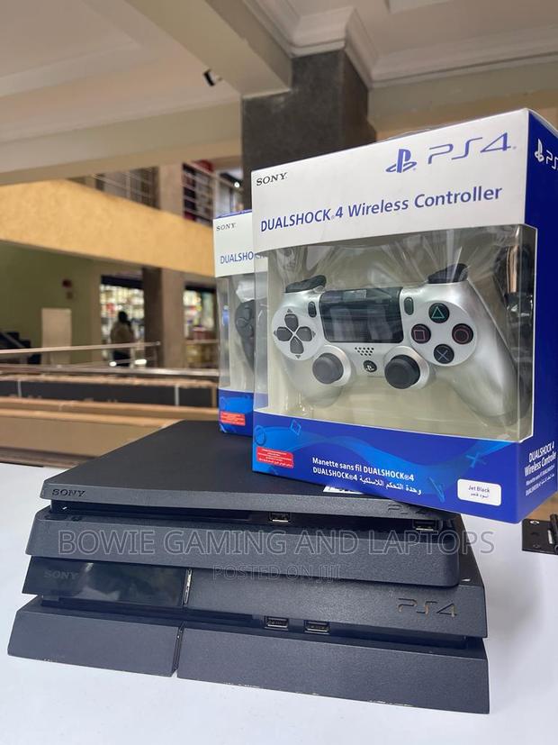 Ps4 Console Used and New Controller - thumbnail 4