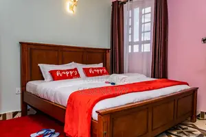 Cosy 1 Bedroom With Private Balcony
