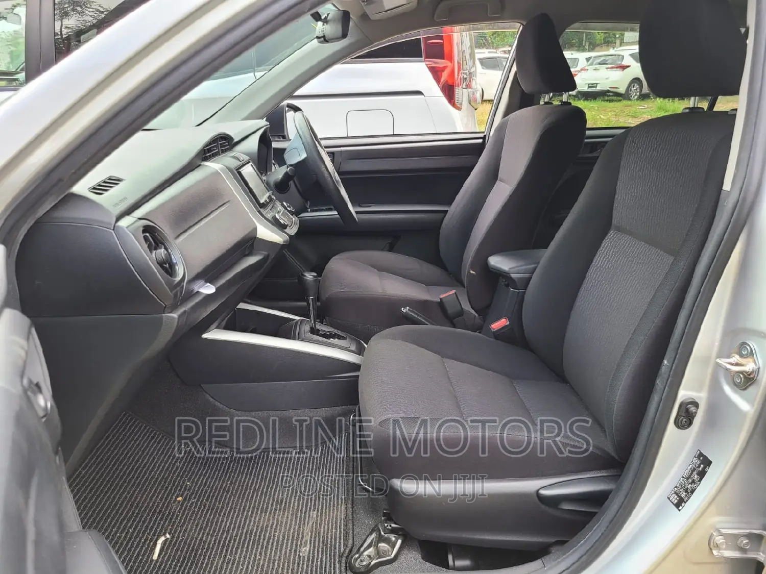 Toyota Corolla Fielder 2016 Silver
