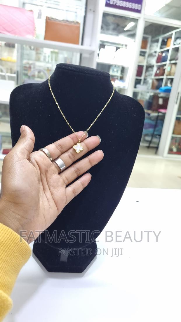 Pretty Van Cleef Necklace