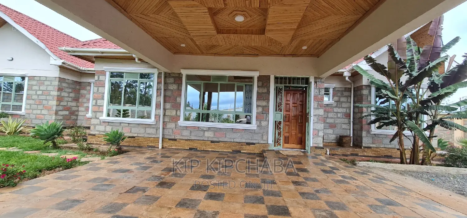 5bdrm Bungalow in Elgonview for sale