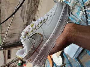 Airforce 1 White Nova Gold Sneakers