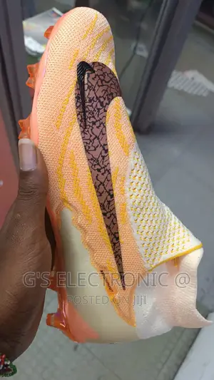 Football Boots (Nike Phantom New) *