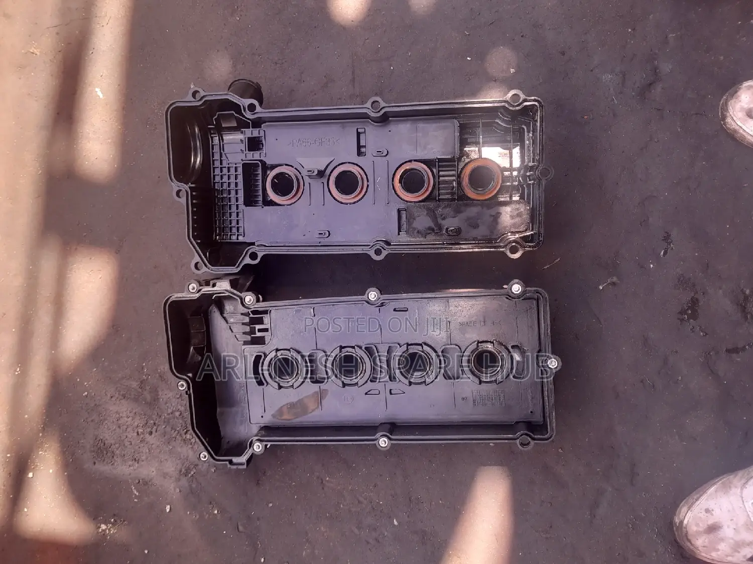 Mitsubishi Colt A90 Top Cover Engine