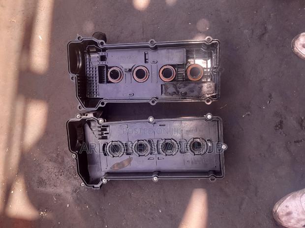 Mitsubishi Colt A90 Top Cover Engine