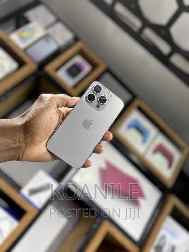 Apple iPhone 15 Pro 128 GB Gray - thumbnail 2