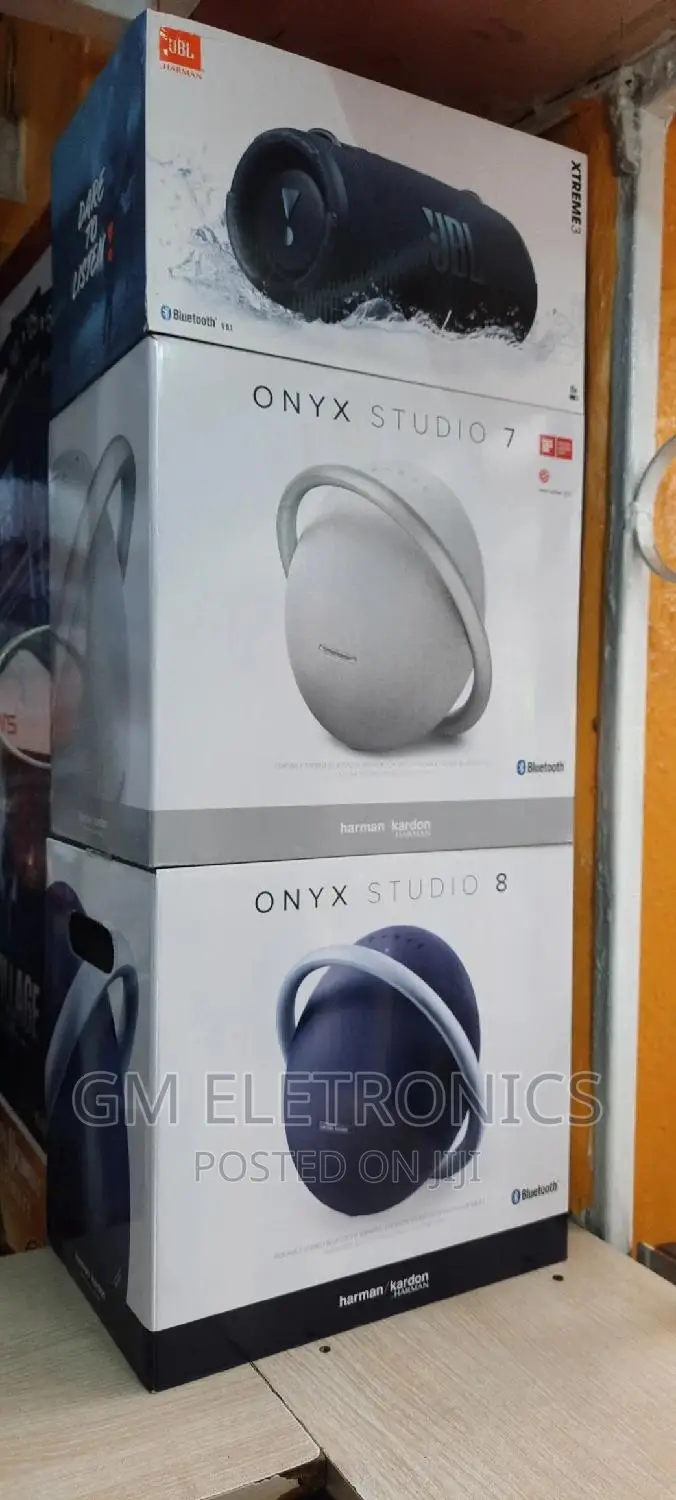 Onxy Studio 8 Harman Kardon Bluetooth Speaker.