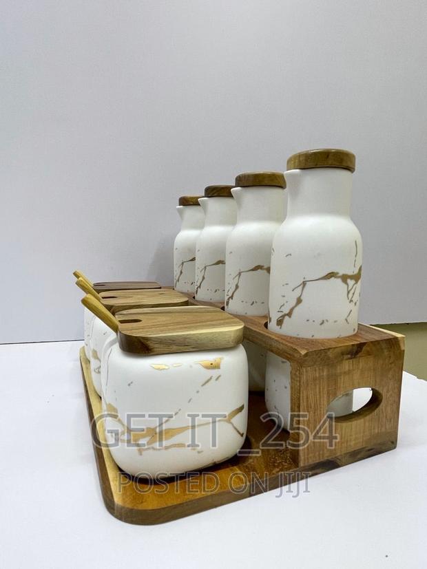 7pcs Ceramic Spice Canister Set With Bamboo Stand and Lid