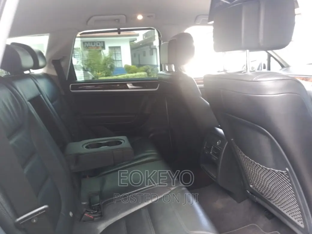 Volkswagen Touareg Hybrid 2013 Silver