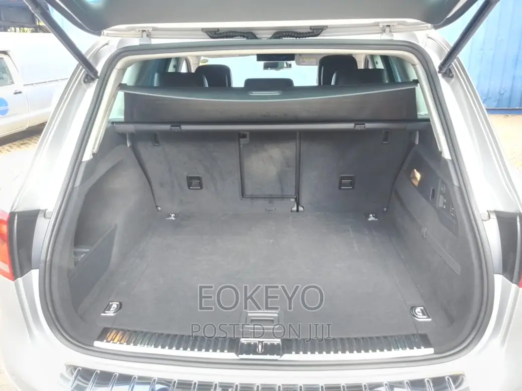 Volkswagen Touareg Hybrid 2013 Silver