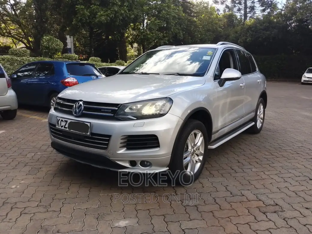 Volkswagen Touareg Hybrid 2013 Silver