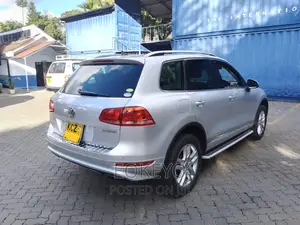 Volkswagen Touareg Hybrid 2013 Silver