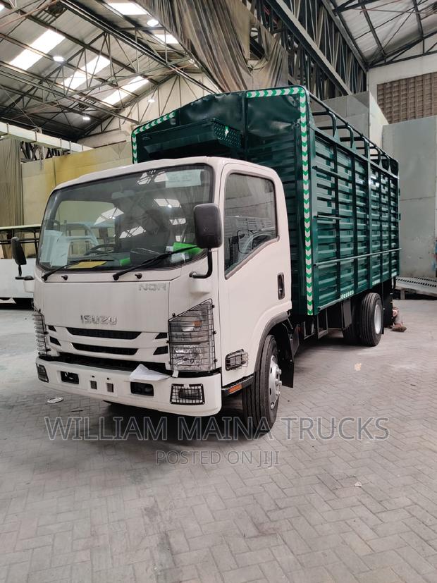 Isuzu NQR Truck - thumbnail 5