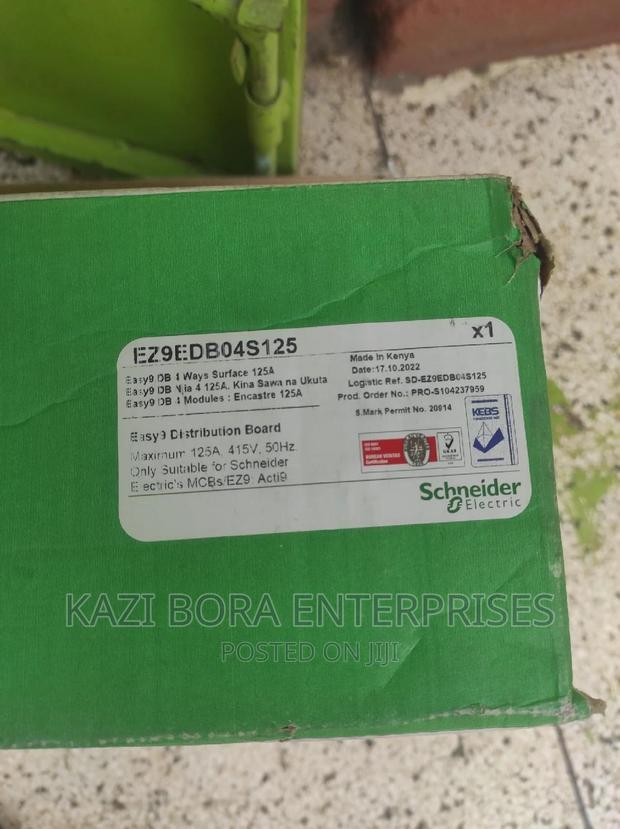 Schneider 4-way Distribution Board - thumbnail 6