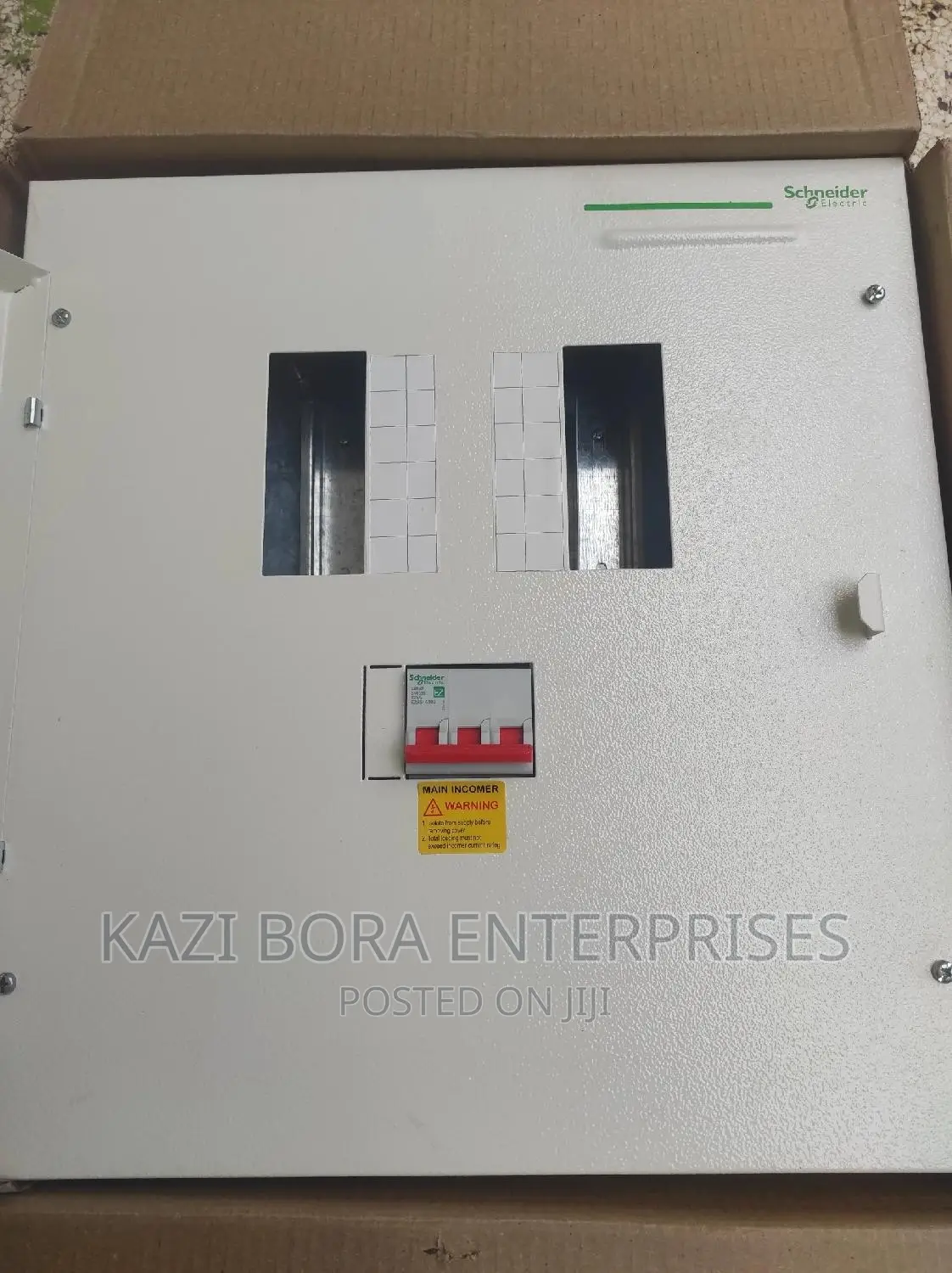 Schneider 4-way Distribution Board