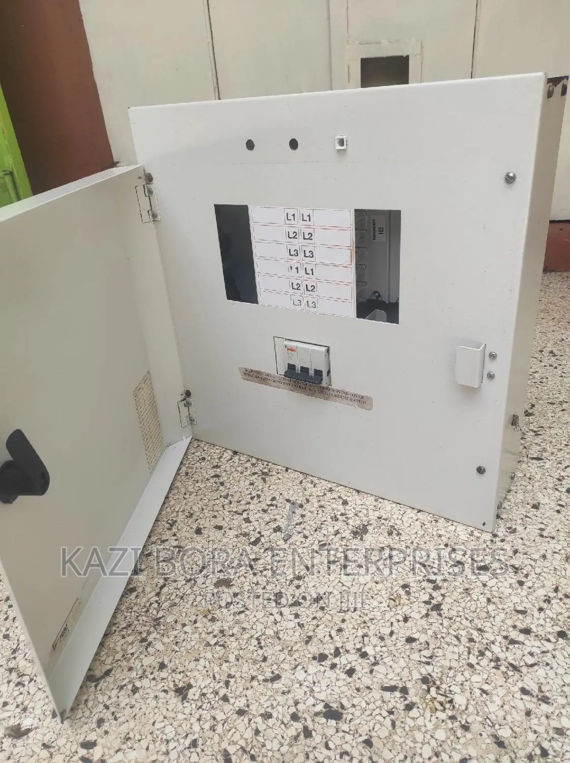 Schneider Distribution Board 4-Way