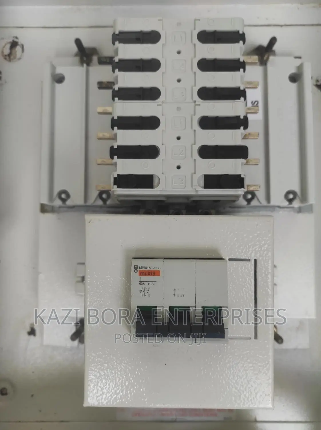 Schneider Distribution Board 4-Way