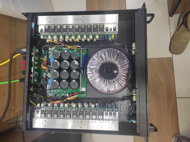 Peavey Cs4000 Power Booster Amplifier-4000watts 12capacitors