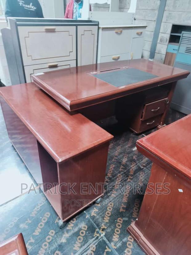 Executive Imported Office Desk 1.6 MTRS - main view