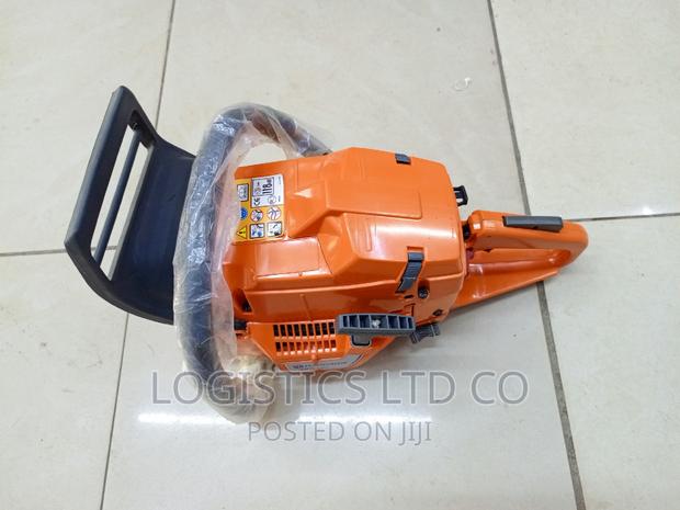 Heavy Duty Husqvarna 365 Petrol Professional Chainsaw - thumbnail 4