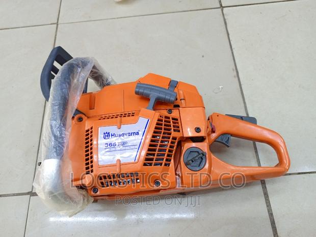 Heavy Duty Husqvarna 365 Petrol Professional Chainsaw - thumbnail 5