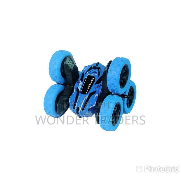Rotating Led Stunt Car - thumbnail 4