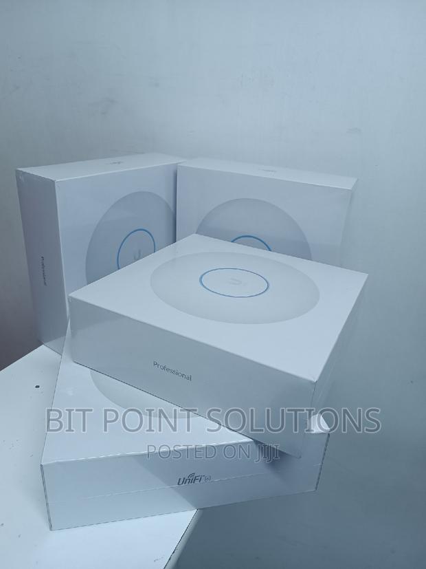 Ubiquiti Unifi U6-pro Dual-band Wifi 6 (802.11ax) U6-pro