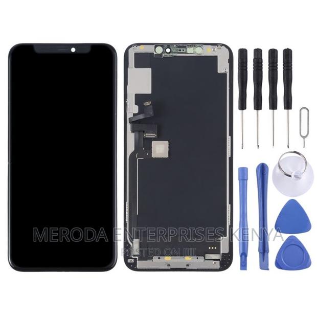 iPhone 11 Pro Max Screen Replacement - thumbnail 2