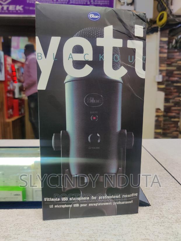 Blackout Blue Yeti Microphone - main view