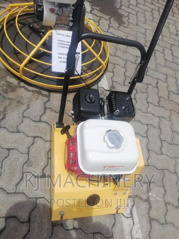 Honda Powered Plate Compactor -Quality - thumbnail 3