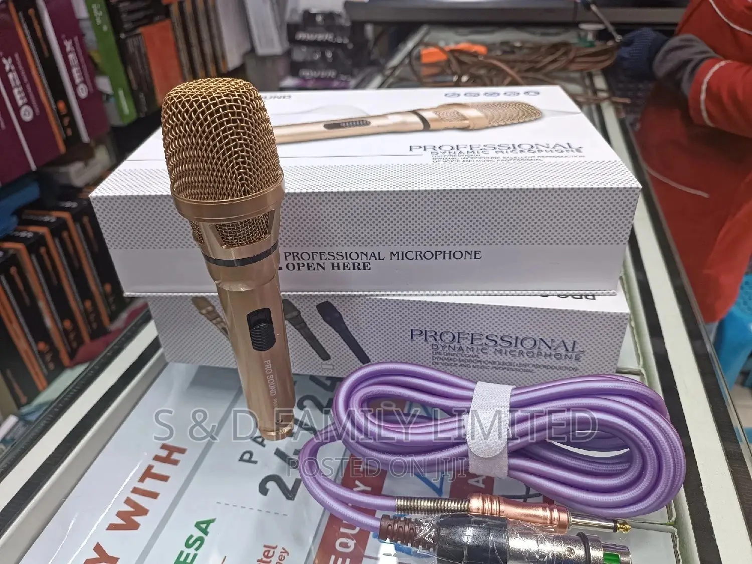 Prosound Professional Dynamic Microphone