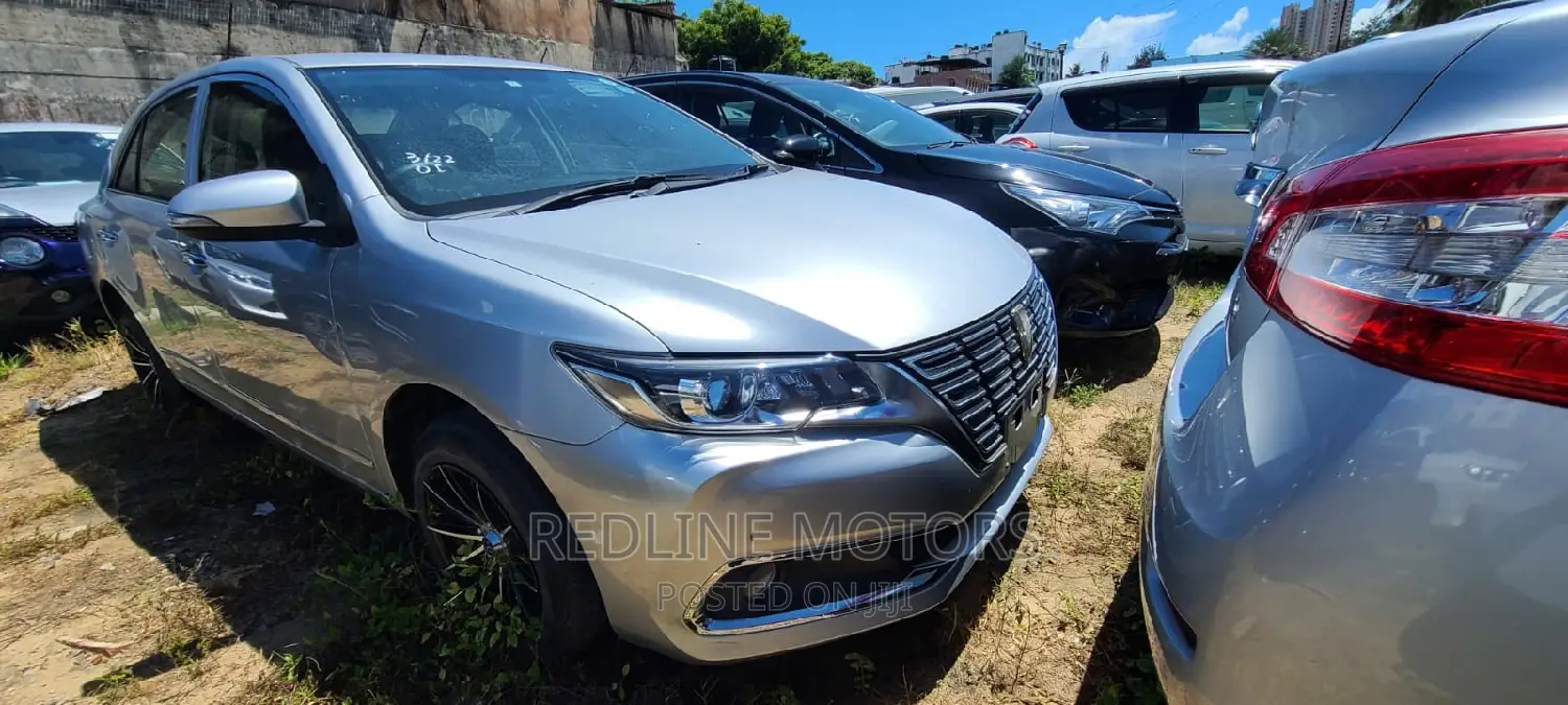 Toyota Premio 2016 Silver