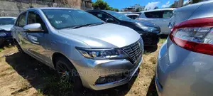 Toyota Premio 2016 Silver