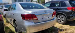 Toyota Premio 2016 Silver